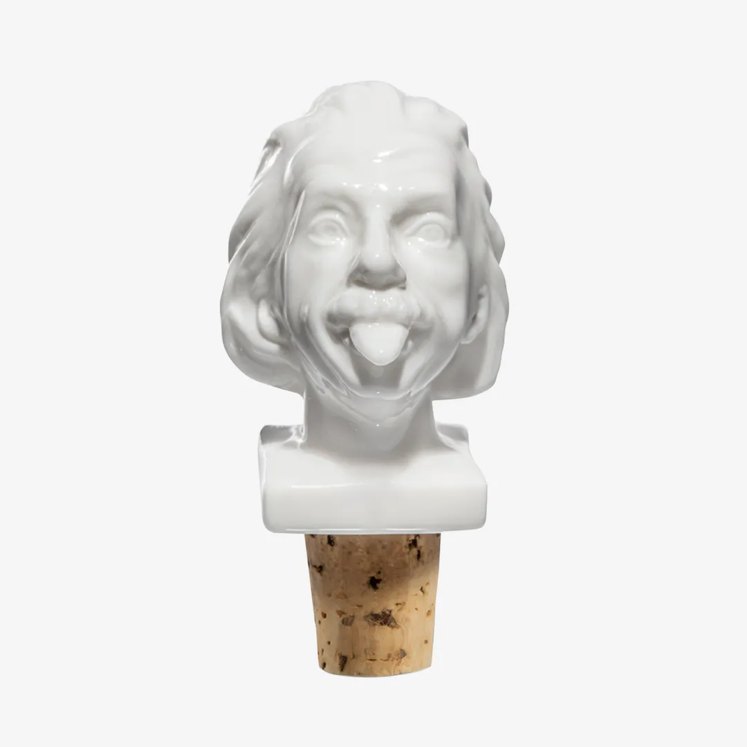 En gøyal vinstopper formet som Einstein som har fått ett glass for meget. Vinstopperen holder vinen god helt til siste dråpe. Vinstopperen er laget av porselen og kork.